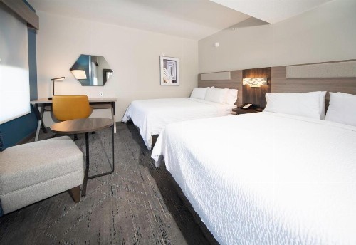 Holiday Inn Express Hotel & Suites Indianapolis - East an IHG Hotel - image 29
