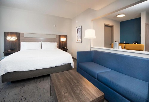 Holiday Inn Express Hotel & Suites Indianapolis - East an IHG Hotel - image 40