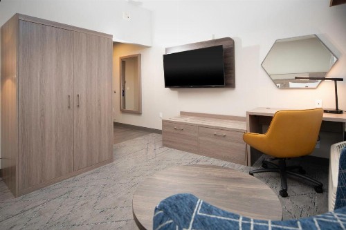 Holiday Inn Express Hotel & Suites Indianapolis - East an IHG Hotel - image 46