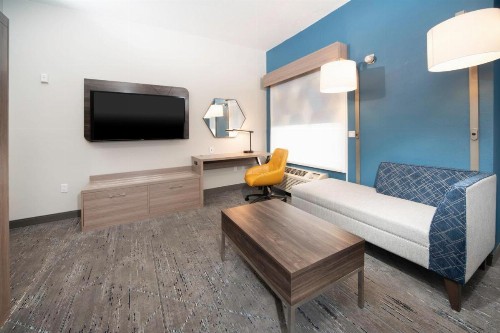 Holiday Inn Express Hotel & Suites Indianapolis - East an IHG Hotel - image 49