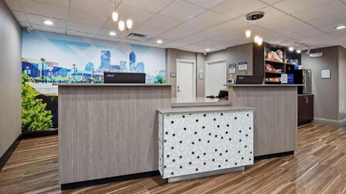 Best Western Plus Indianapolis NW Hotel - image 13