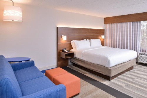 Holiday Inn Express Hotel & Suites Indianapolis Dtn-Conv Ctr Area an IHG Hotel - image 27