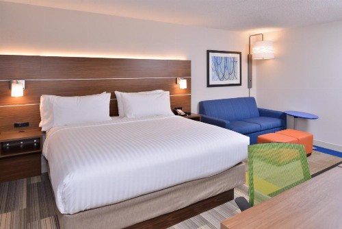 Holiday Inn Express Hotel & Suites Indianapolis Dtn-Conv Ctr Area an IHG Hotel - image 28