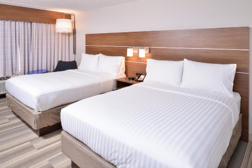 Holiday Inn Express Hotel & Suites Indianapolis Dtn-Conv Ctr Area an IHG Hotel - image 32