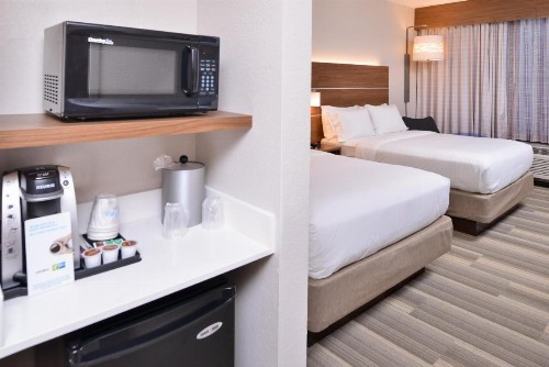Holiday Inn Express Hotel & Suites Indianapolis Dtn-Conv Ctr Area an IHG Hotel - image 37