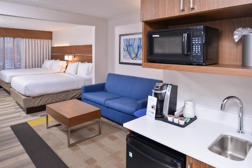 Holiday Inn Express Hotel & Suites Indianapolis Dtn-Conv Ctr Area an IHG Hotel - image 44