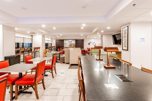 Holiday Inn Express Indianapolis South an IHG Hotel - image 13
