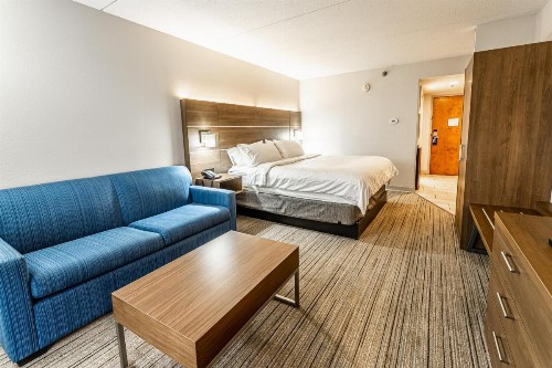 Holiday Inn Express Indianapolis South an IHG Hotel - image 25