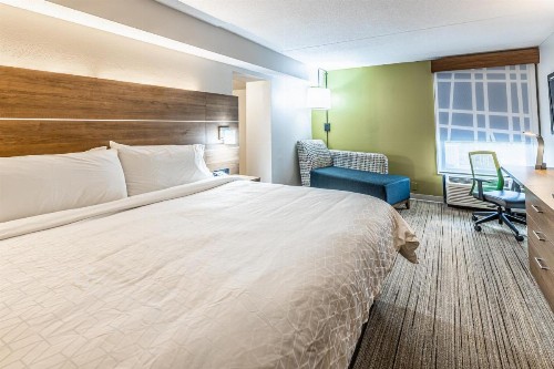 Holiday Inn Express Indianapolis South an IHG Hotel - image 28