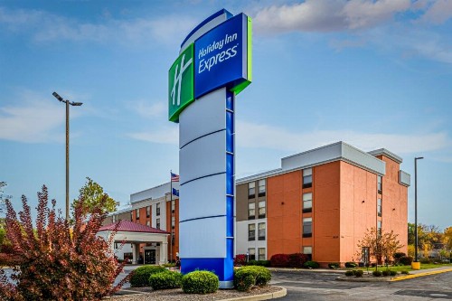 Holiday Inn Express Indianapolis South an IHG Hotel - image 32
