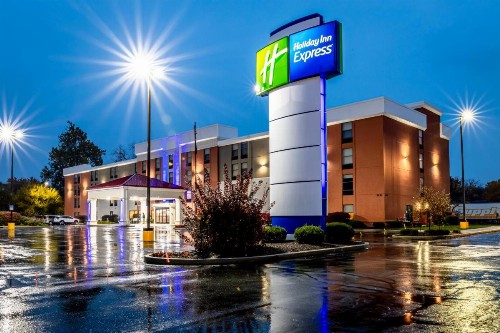 Holiday Inn Express Indianapolis South an IHG Hotel - image 38