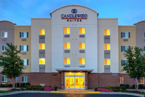 Candlewood Suites Indianapolis Northwest an IHG Hotel - image 1