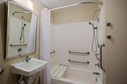 Candlewood Suites Indianapolis Northwest an IHG Hotel - image 24