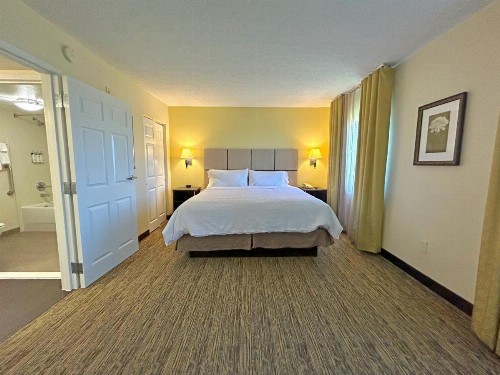 Candlewood Suites Indianapolis Downtown Medical District an IHG Hotel - image 17