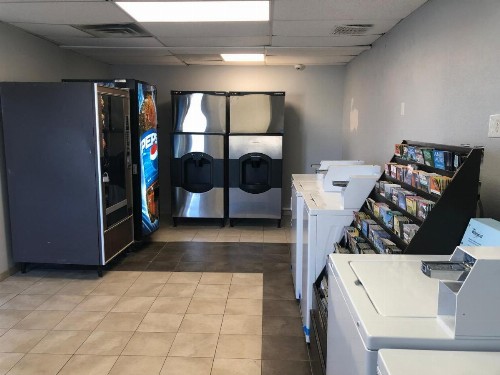 Days Inn by Wyndham Indianapolis South - image 3