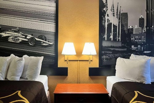 Super 8 by Wyndham Indianapolis/NE/Castleton Area - image 25