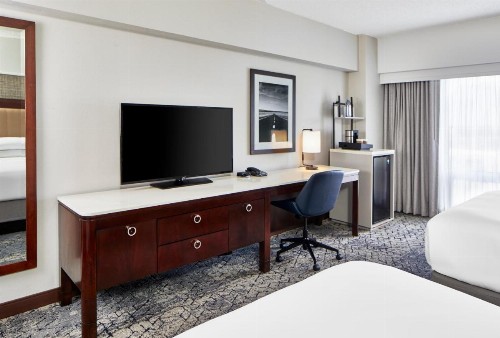Sheraton Indianapolis Hotel at Keystone Crossing - image 13