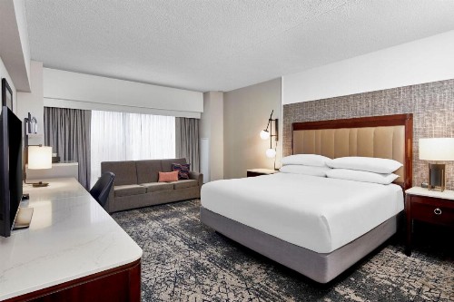 Sheraton Indianapolis Hotel at Keystone Crossing - image 32