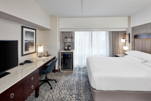 Sheraton Indianapolis Hotel at Keystone Crossing - image 33
