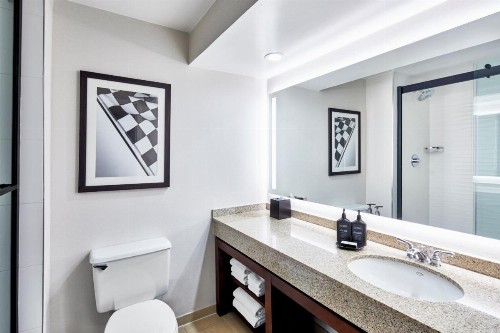Sheraton Indianapolis Hotel at Keystone Crossing - image 44