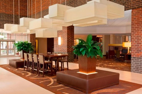 Sheraton Indianapolis Hotel at Keystone Crossing - image 7