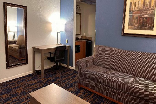 Baymont by Wyndham Indianapolis Northwest - image 8