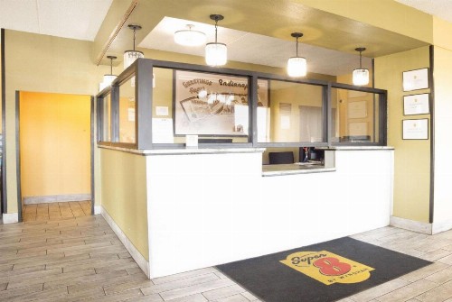 Super 8 by Wyndham Indianapolis South - image 26
