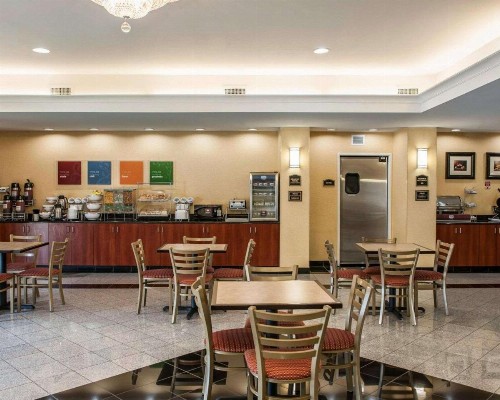 Comfort Suites near Indianapolis Airport - image 23