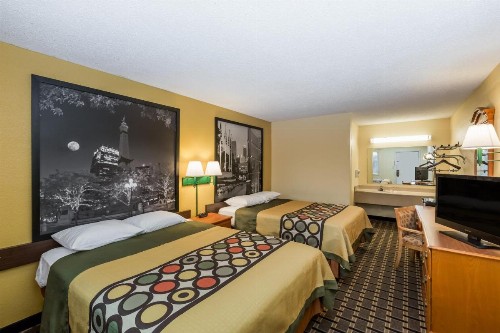 Super 8 by Wyndham Indianapolis - image 18