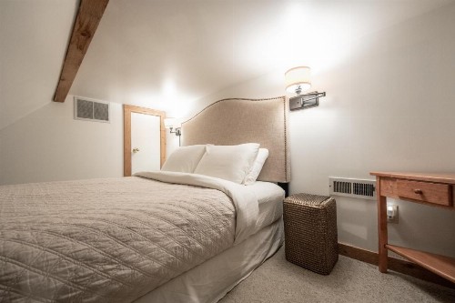 Stone Soup Inn - image 19