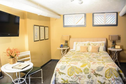 Stone Soup Inn - image 40