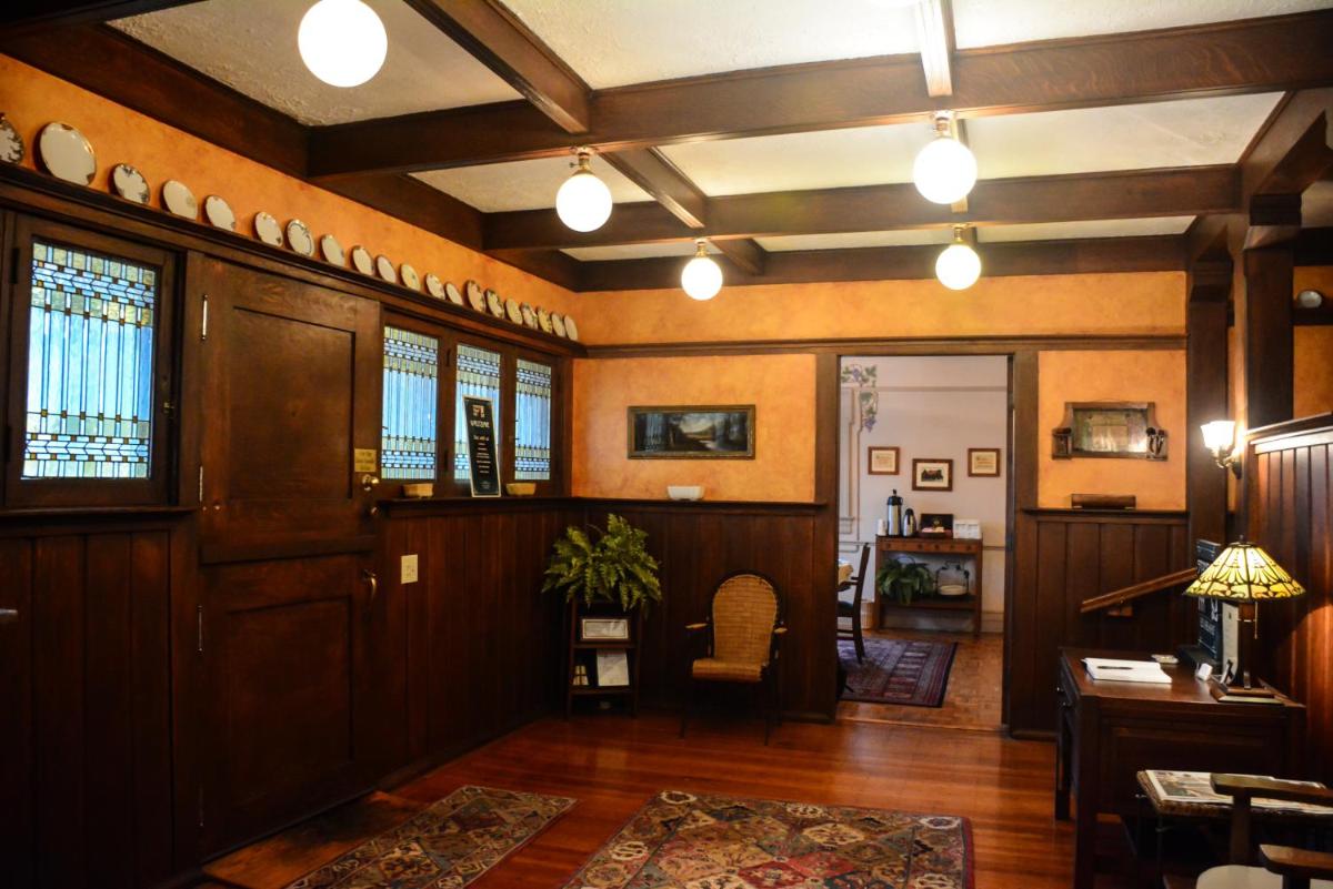 Stone Soup Inn - image 7
