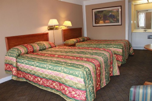 Knights Inn Indianapolis - image 26