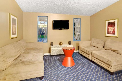 Knights Inn Indianapolis - image 42