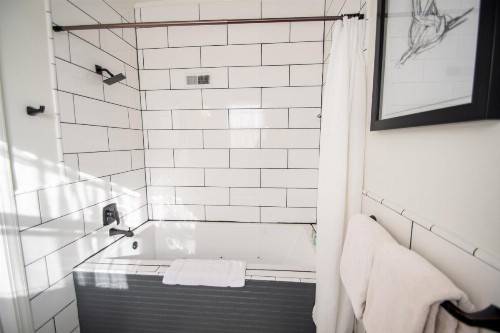 Looking Glass Inn - image 30