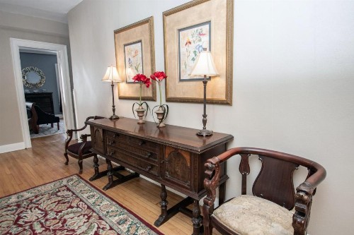 Looking Glass Inn - image 45