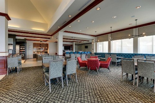 Hilton Garden Inn Indianapolis Airport - image 12