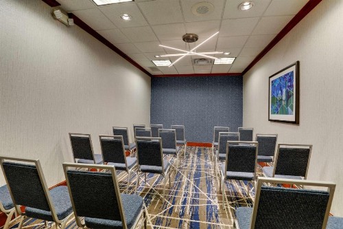 Hilton Garden Inn Indianapolis Airport - image 5