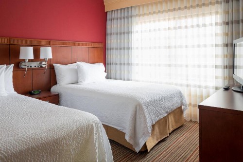 Courtyard by Marriott Indianapolis Airport - image 11