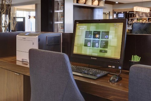 Courtyard by Marriott Indianapolis Airport - image 18