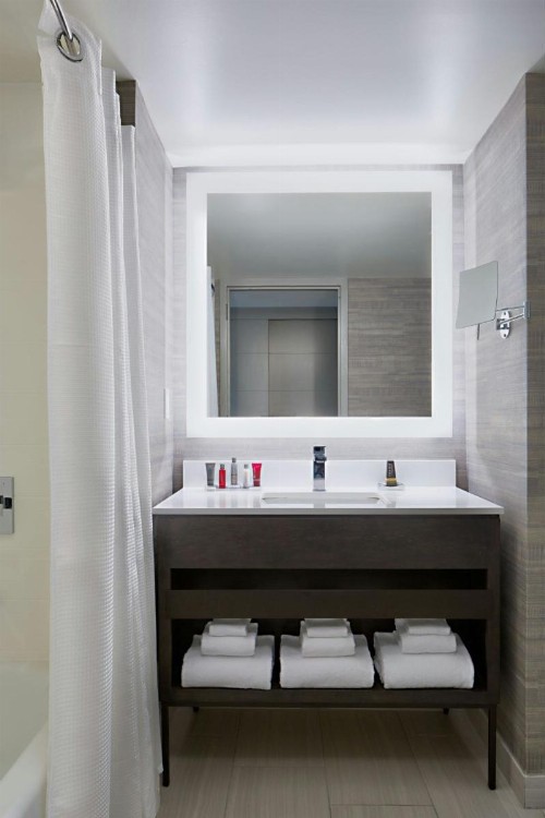 Indianapolis Marriott Downtown - image 28