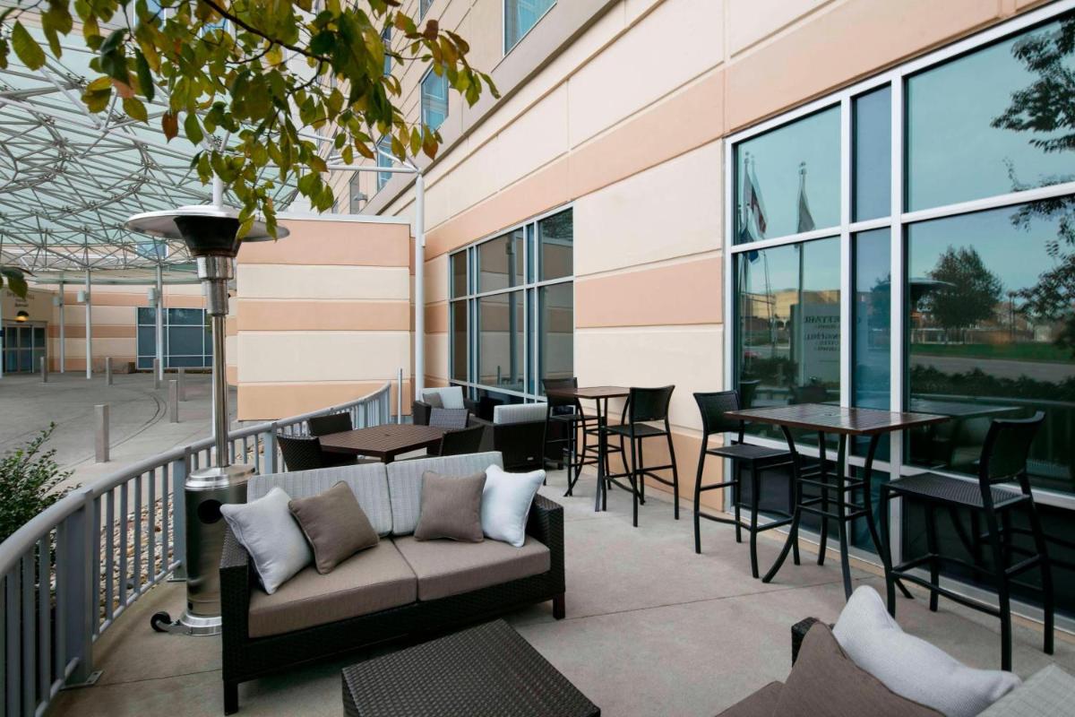 Courtyard Indianapolis Downtown - image 7