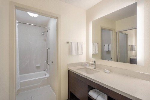 Residence Inn Indianapolis Airport - image 18