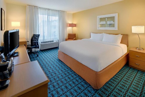 Fairfield Inn & Suites Indianapolis Airport - image 16