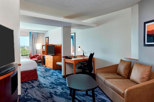 Fairfield Inn Suites Indianapolis Downtown - image 13