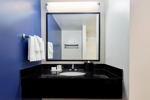 Fairfield Inn Suites Indianapolis Downtown - image 21