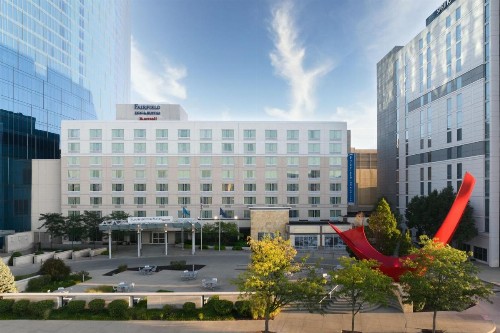 Fairfield Inn Suites Indianapolis Downtown - image 4