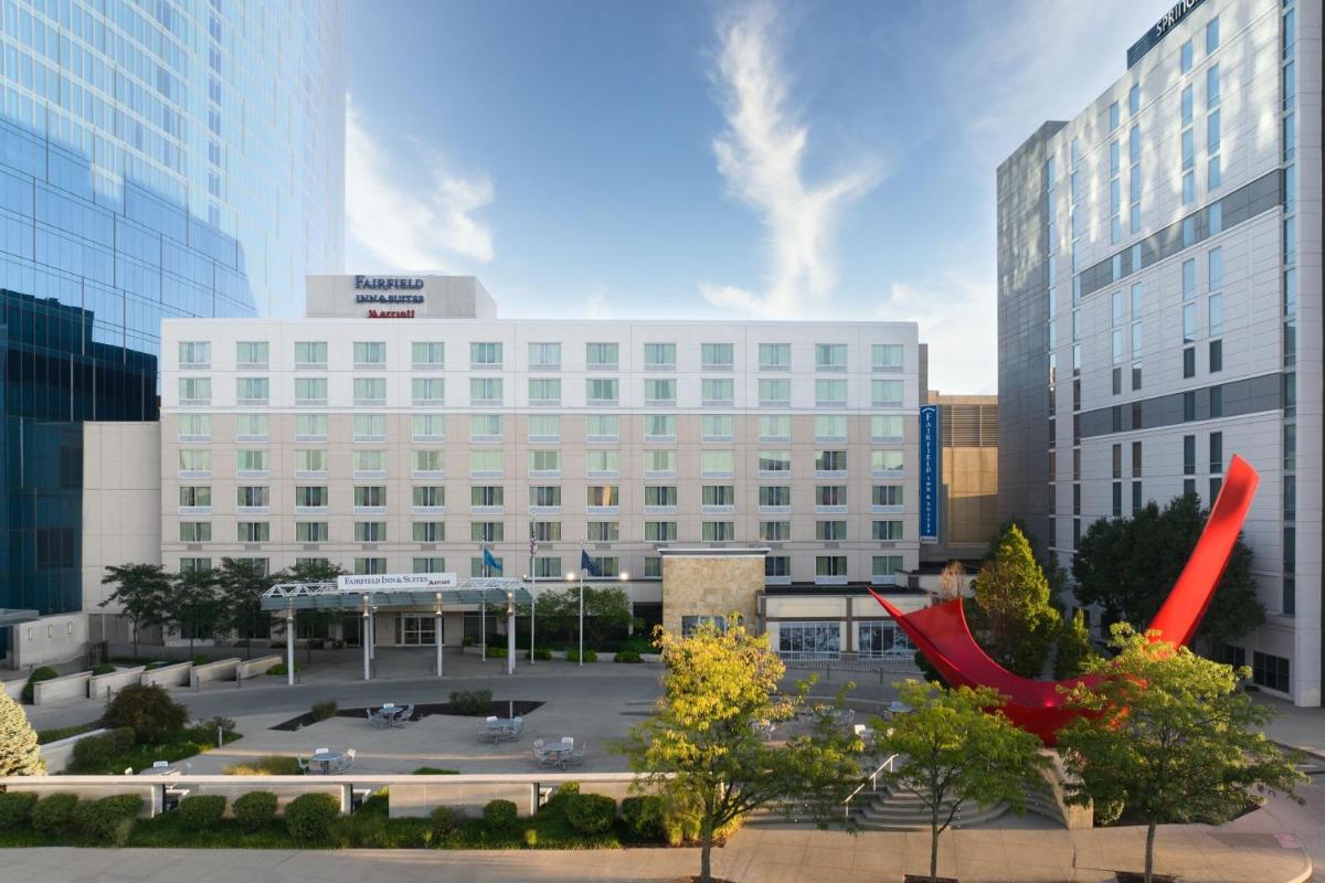 Fairfield Inn Suites Indianapolis Downtown - image 4