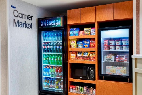 Fairfield Inn Suites Indianapolis Downtown - image 9