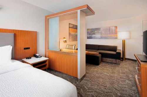 SpringHill Suites Indianapolis Downtown - image 10